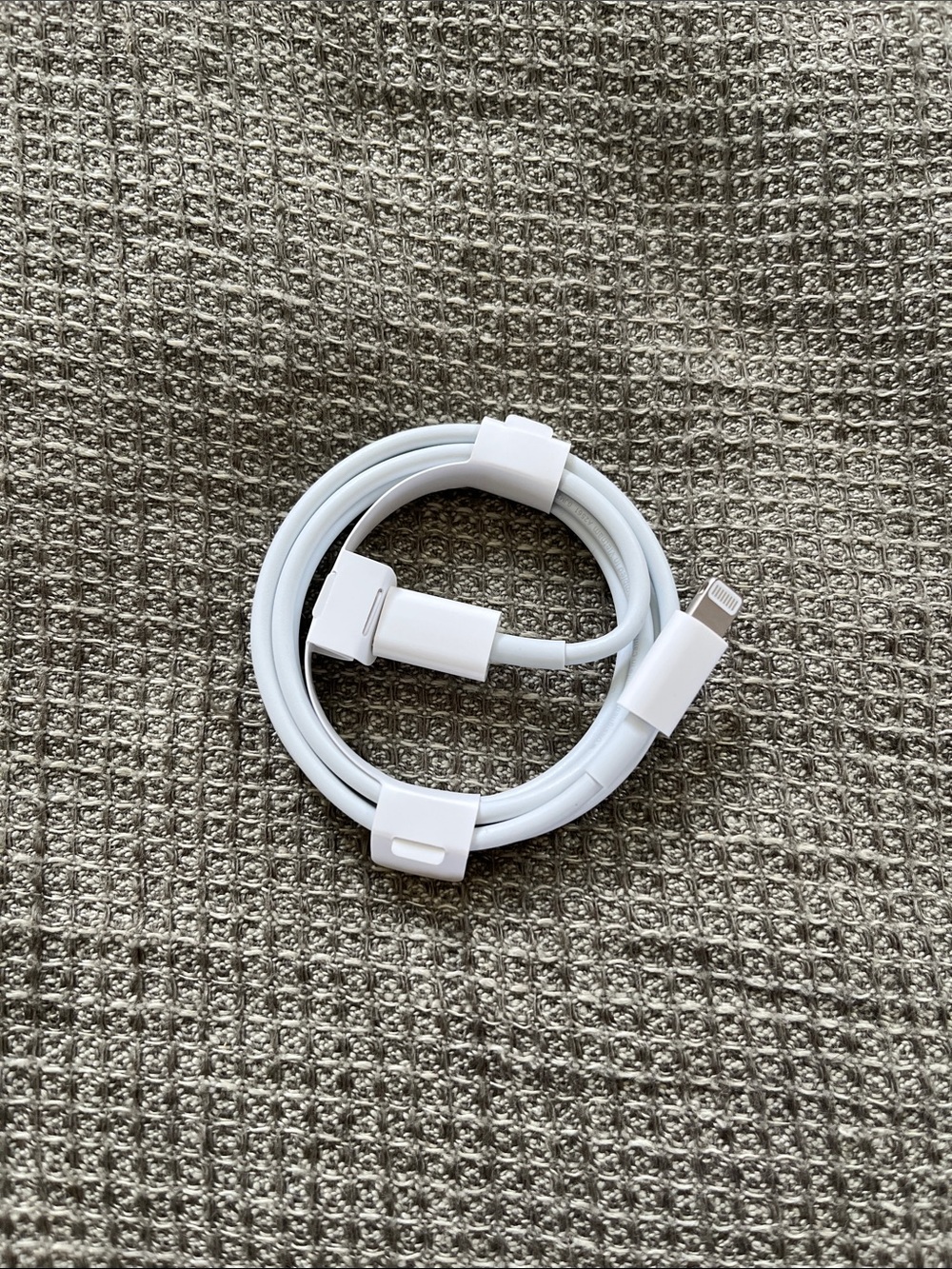 Apple Brand White Lightning to USB-C Charging Cable- NWT